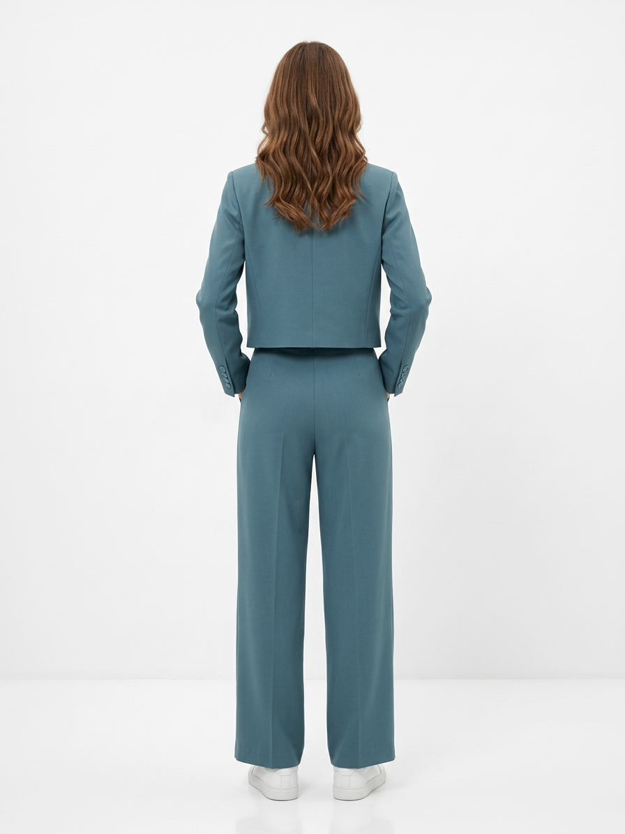 gemini-3.1-flash-image-preview (nano-banana-2)_a__full-body_fashion_c